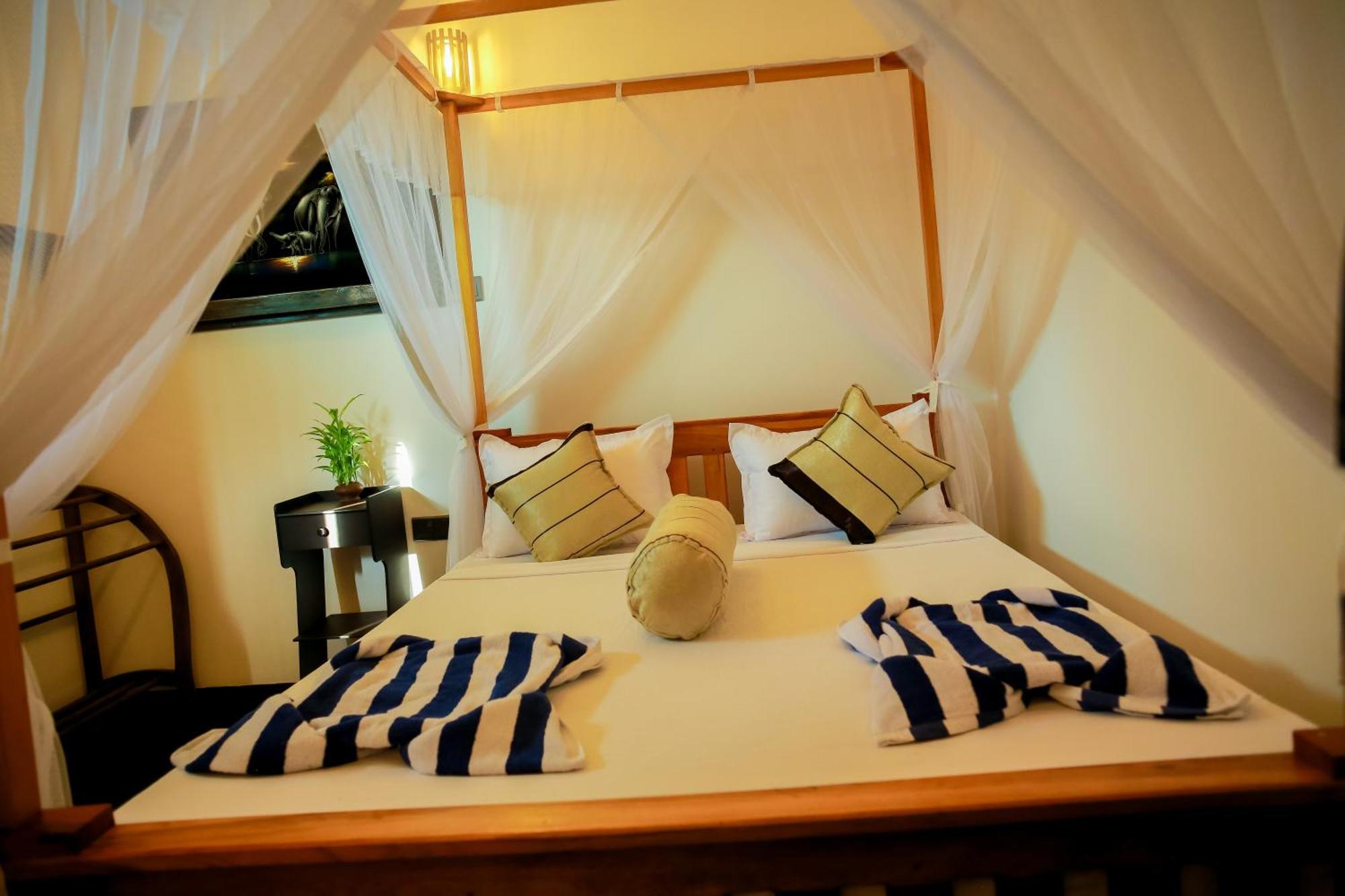 Ruwan Jungle Homestay Mirissa Exterior foto