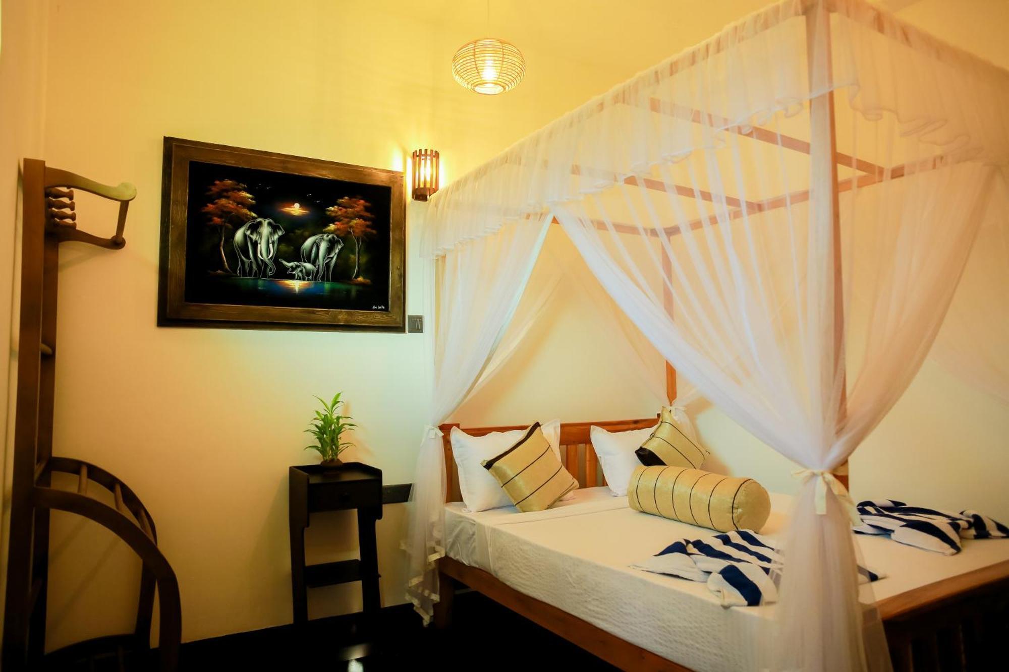 Ruwan Jungle Homestay Mirissa Exterior foto